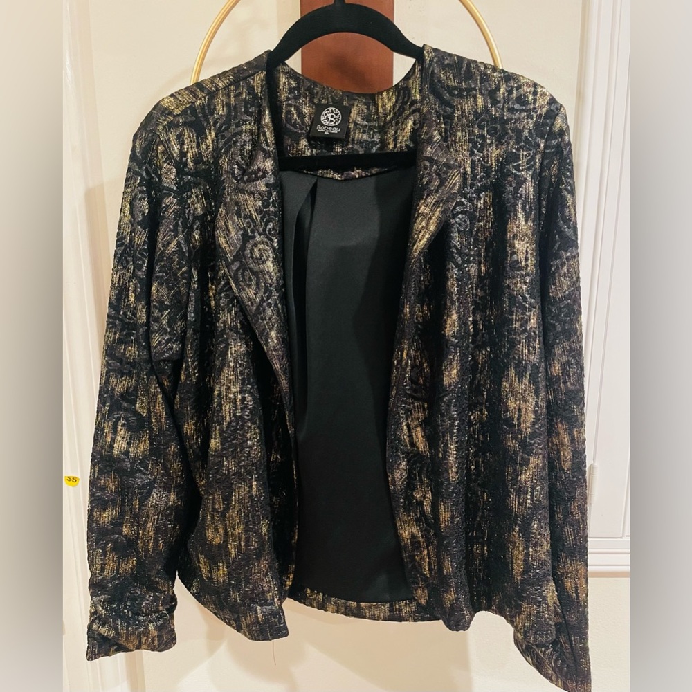 bobeau Black and Gold Open-Front Blazer